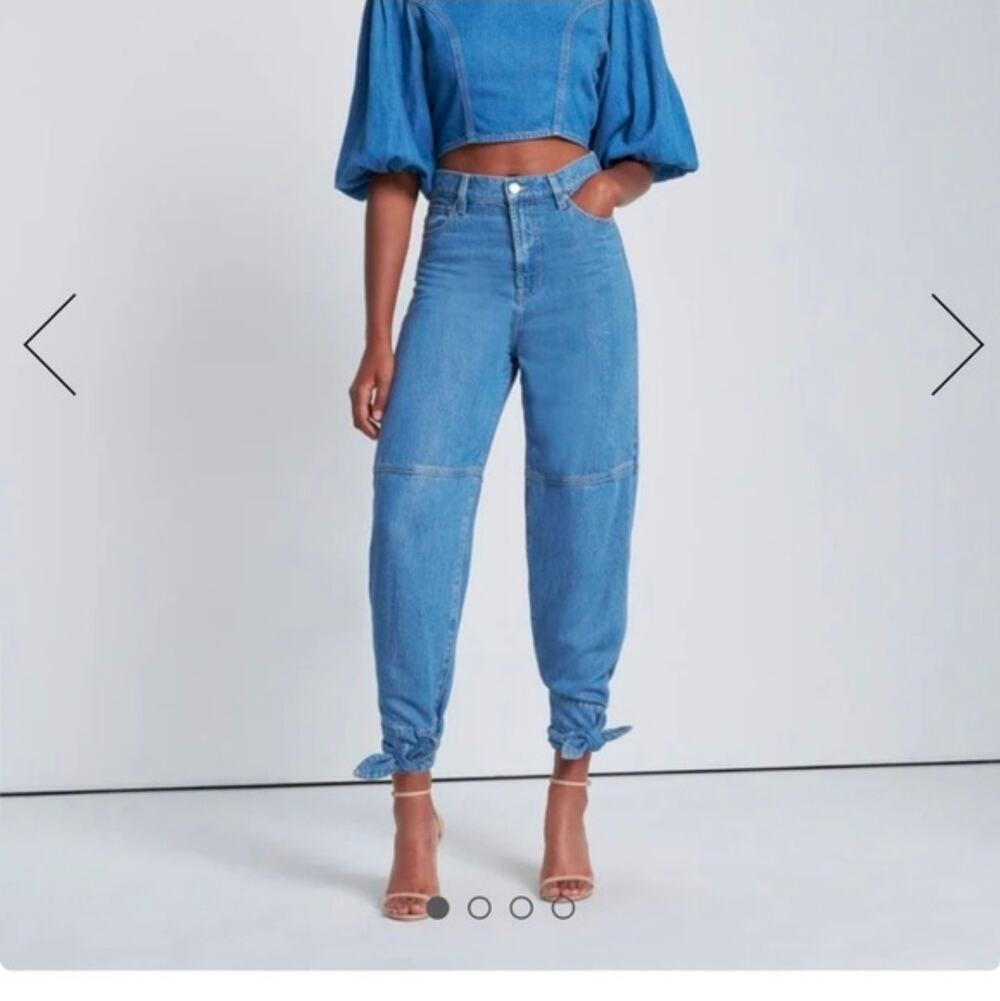 ​7 For All Mankind $248 Tapered Ankle Tie Jeans Size 26